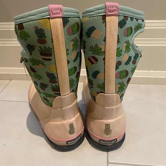 Winter Bogs - Picture 2 of 4